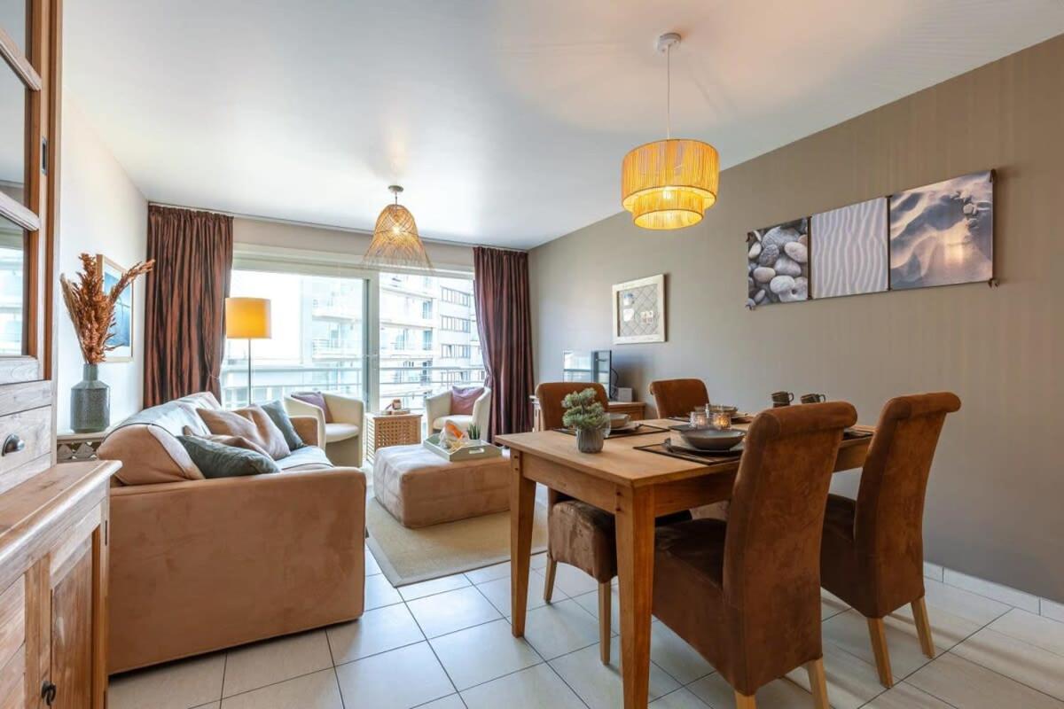 Huswell - Lovely Apartment With Lateral Sea View Миделкерке Екстериор снимка